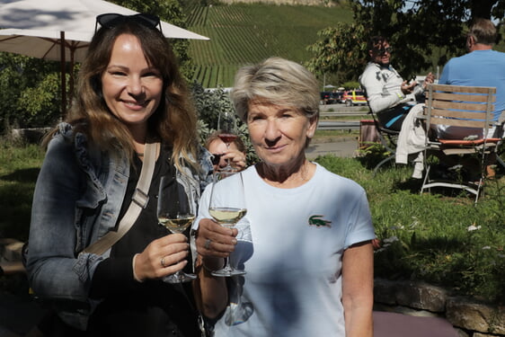 Bild: Beim Besuch im letzten Jahr: Denise Stöckle und Simone Lehnert
